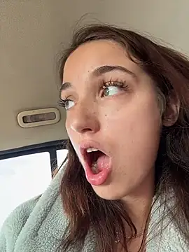 DollyTall - REMOVE MY PANTIES DURING DRIVING 😈