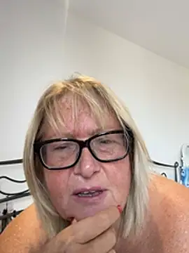 MoistCurveyChanel