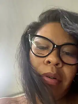 Anthonella_rousse - two fingers in my pussy💧