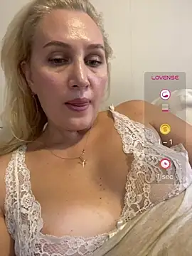 YourBlondee - Pussy want fun