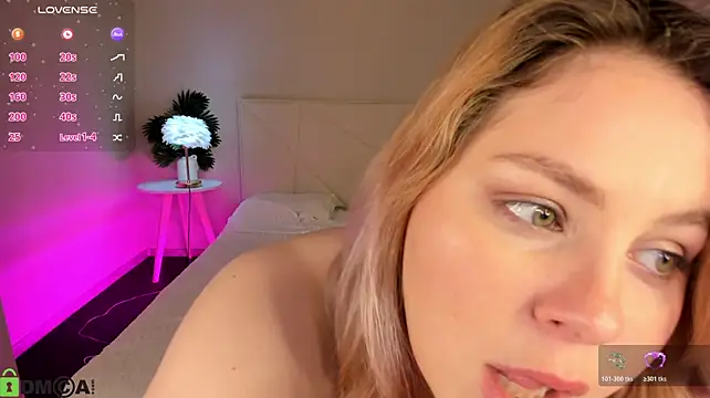 WetLuna1 - teaseing with sexy body