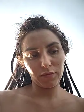 Izabella_Bella - All naked outdoor 😍
