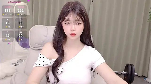 Uikyy1 - 如果老了只剩回忆 我希望是两个亿