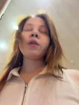 SlavicCandy - flash boobies in public mall