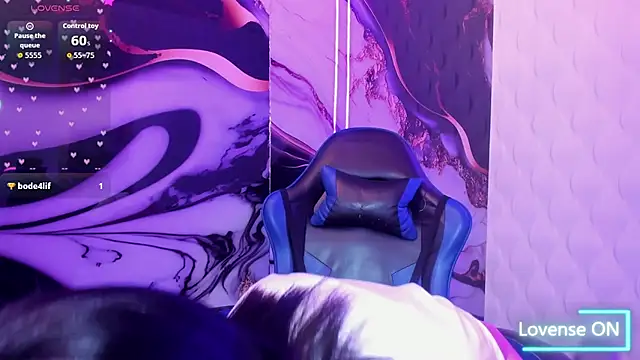 Bonnye_star - ass hole