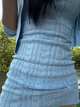 Xiao-Lin - 户外公园park脱内衣漏奶1分钟