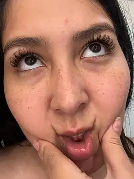 Evelyn_1702 - Get Naked +slap in pussy