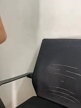 Angel_Eyes_xxx - Drop off ass holee💋