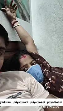 Priyadiwani - Cum'e in face facial public