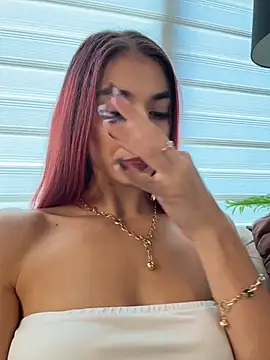 VixenRosse - Bend over and bounce ass in leggings 🍑