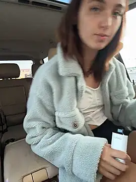 DollyTall - MAKE ME CUM IN PARKING🥵