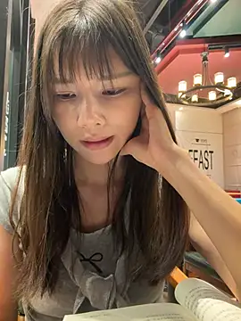 Fire-18 - 逃课学姐想满足自己的欲望户外图书室学习 搞刺激 完成目标手扣小穴