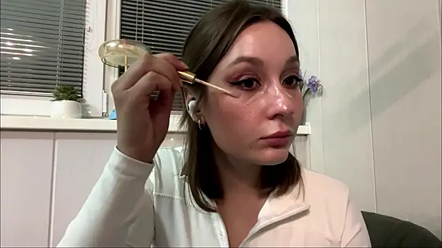 SarahHazelrigg - smoke a cigarette