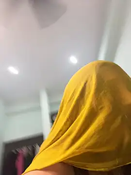 Miss_kanika76 - Buy new leptop