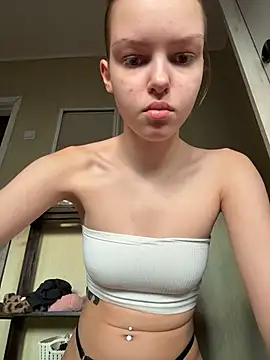 AshleyMur - naked show