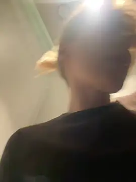 ValenciaShock - PLAY WITH MY SWEET NIPPLES