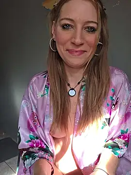 XLisaxx - Pack photo avec ma lingerie LT