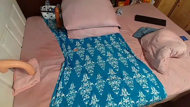 Smoochy- - WET PUSSY PLAY