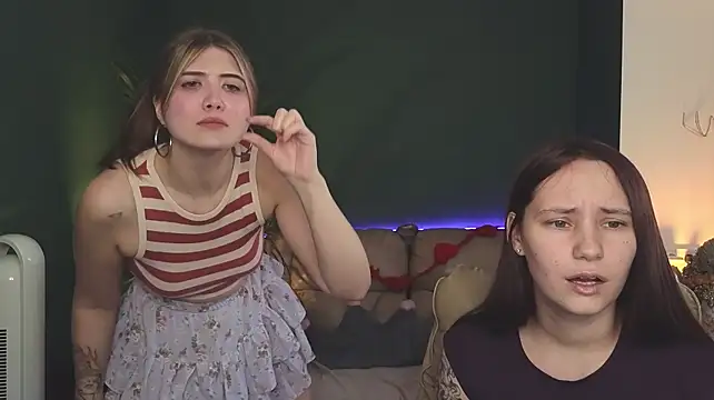 HotCaramellsTV - DOGGY + GIFT4LT