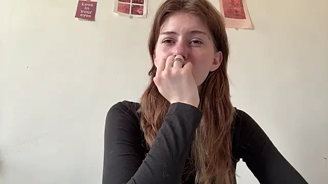 RolandeRohrs - Lets slowly bite my finger!