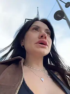 Wet__Bunny - Fingering pussy public*last tip get 🎁