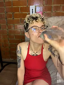 Megan_c - Flash Tits 🍒