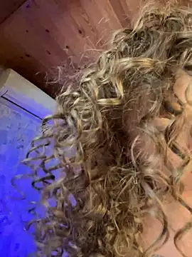 AlexaVee_ - DILDO IN PUSSY+CONTROL 3M+HOT PHOTO