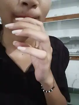 HOT_VASHU