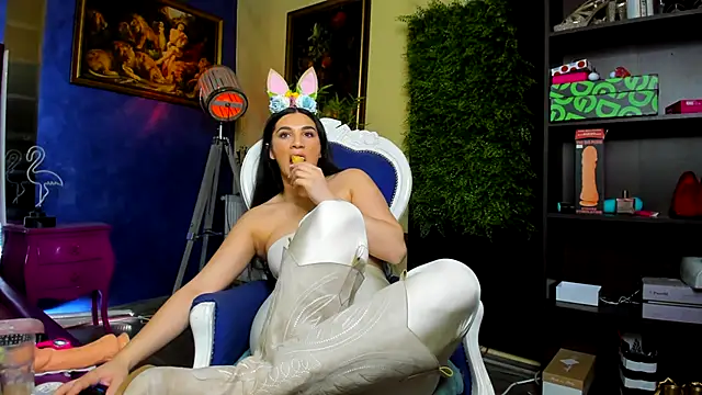 Nicolepalmer - naked cum,and squirt a lot