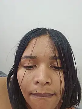 Feisty_stunner - Reach 500 token to see me c*m