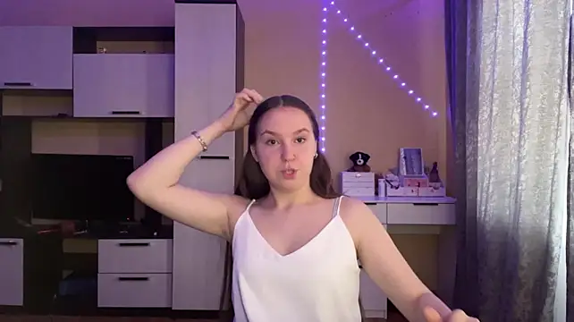 HelaineGlendenning - stay up and show my outfit