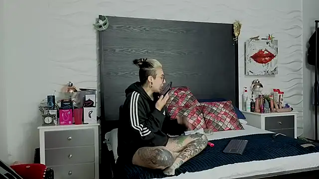 Inkedsinners_ - LICK NIPPLES