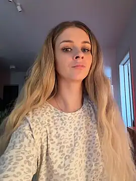 Love_Bri - Make my pussy very nice