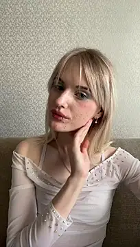 LizzettMorty - Playful lipstick👅