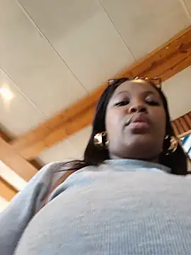 SWEETDOLLY29XX - My man to join me on live