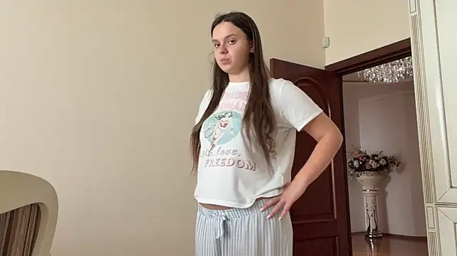 LinetteKonopnicki - SEXY SHOW MY TOBGUE + EYE CONTACT