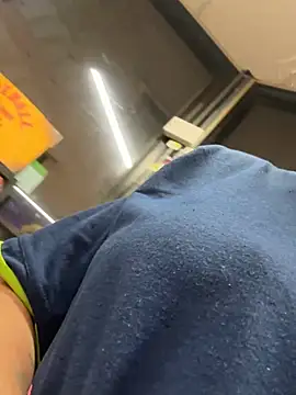 Lindzybella - Get naughty at work with me