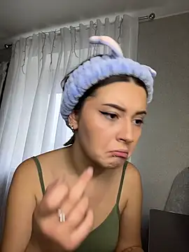 KiraSakura - TOPLESS
