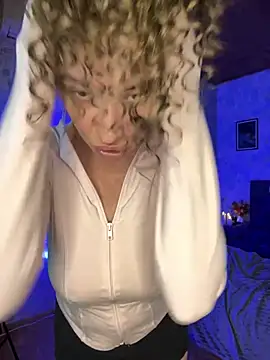 AlexaVee_ - FINGER PUSSY+HOT PIC