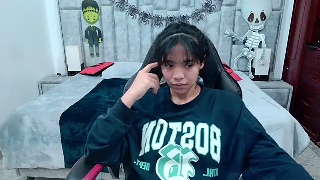 Laureentt_ - lick tits