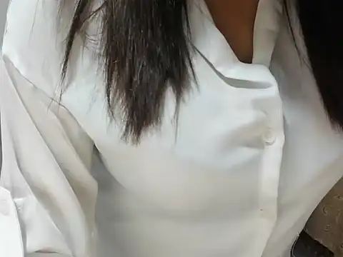 MonicaGarcia_ - oil all over my body