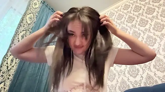 AnaliShe - Sexy tease my panties