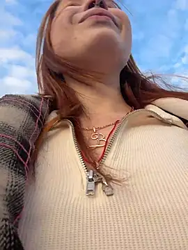 SlavicCandy - flash pussy in mall so stranger can see