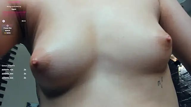 IselaSchunk - oil on my boobs and tummy