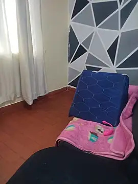 JohannaLuxe - Love let's play with my tits