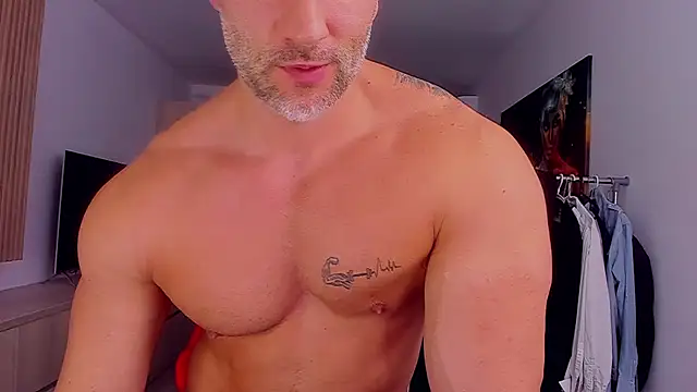 MarisMuscle's Live XXX Chat