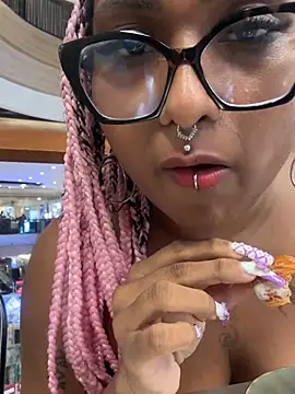 Anvessra - Show Tits