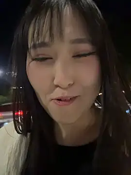 Doreennn - 现场脱掉吊带裙