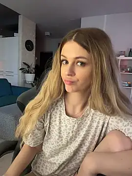 Love_Bri - Make my pussy fucking hot