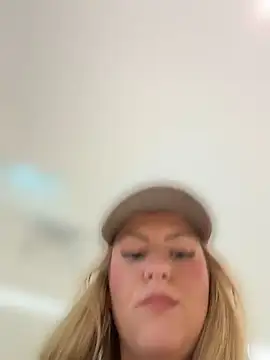 CharleighBaker - 3 min control & topless driving